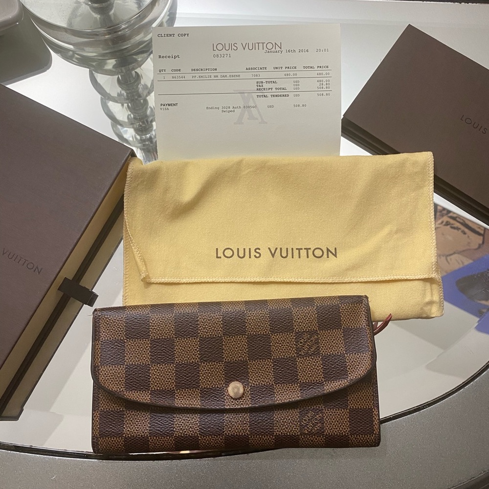 Louis Vuitton Emilie wallet